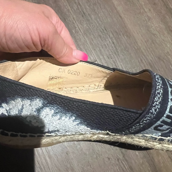 Dior Shoes size 37/5 but  undersized so better 36/5 sizes - Picture 6 of 6